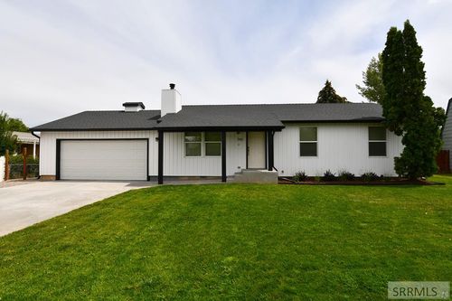 740 Butterfly Dr, Idaho Falls, ID, 83401-3753 | Card Image
