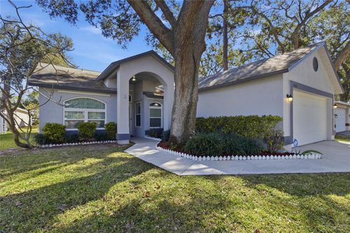 12041 68th St, Largo, FL, 33773-3552 | Card Image