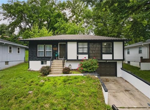 314 N Forest Ave, Sugar Creek, MO, 64054-1315 | Card Image