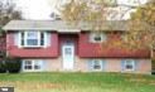 1820 Shumaker Rd, MANHEIM, PA, 17545-8228 | Card Image