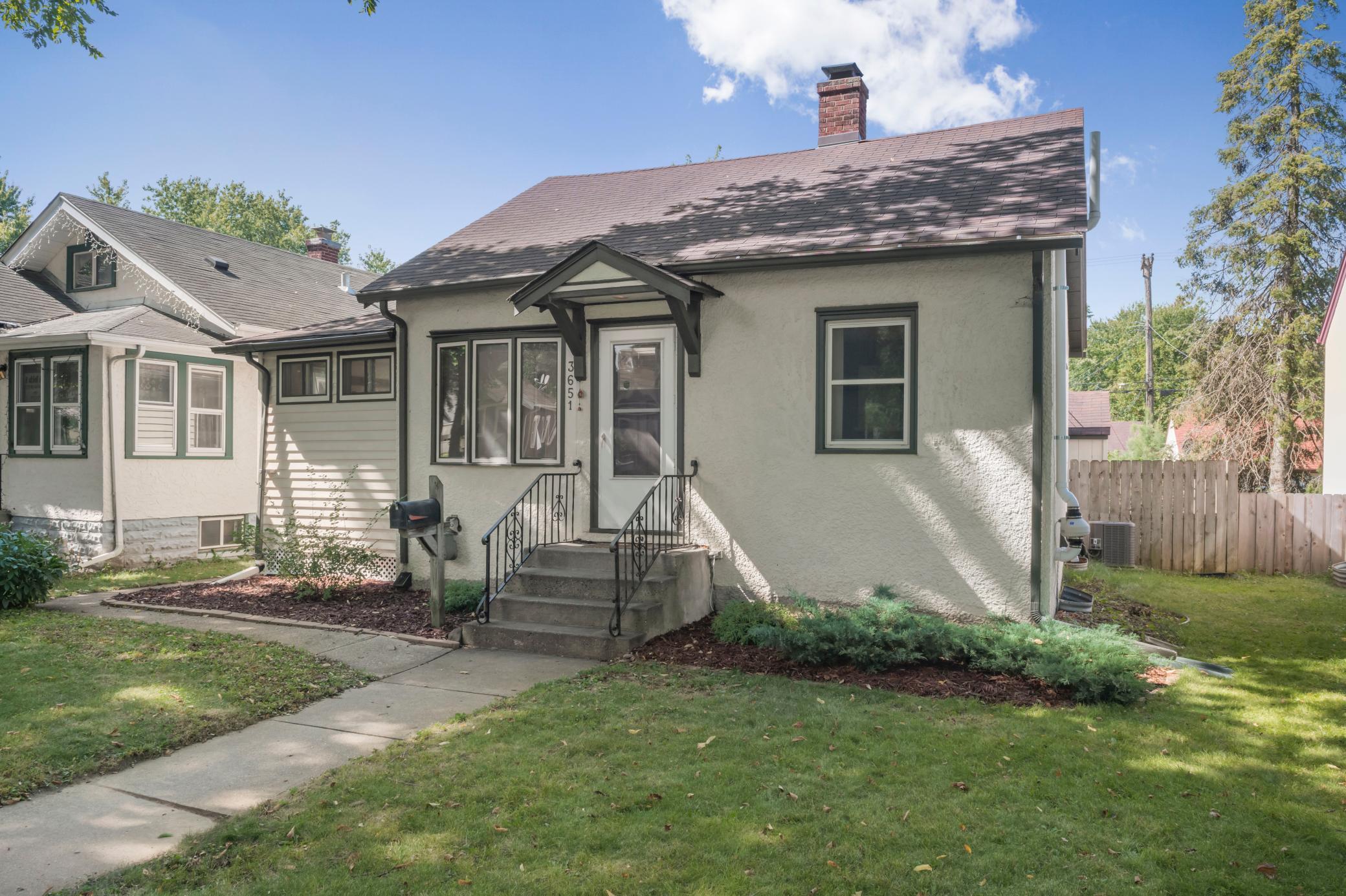 Russell Ave, Minneapolis, MN 55412