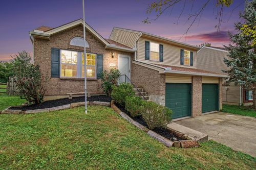 2704 Berwood Ln, Hebron, KY, 41048-8204 | Card Image