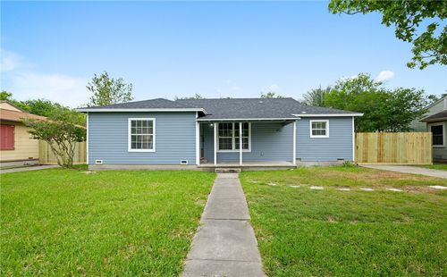 605 Indiana Ave, Corpus Christi, TX, 78404-2812 | Card Image