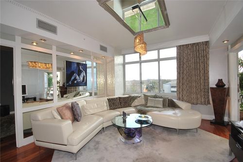 apt-509-54 Rainey St, Austin, TX, 78701-4391 | Card Image