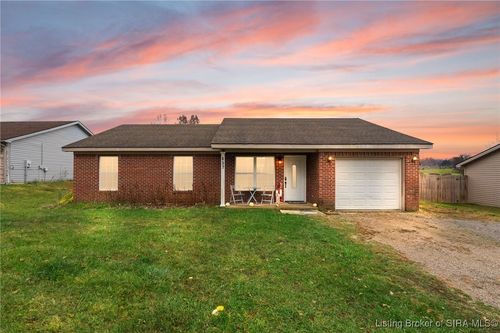 657 Heuser St Ne, Palmyra, IN, 47164-8879 | Card Image