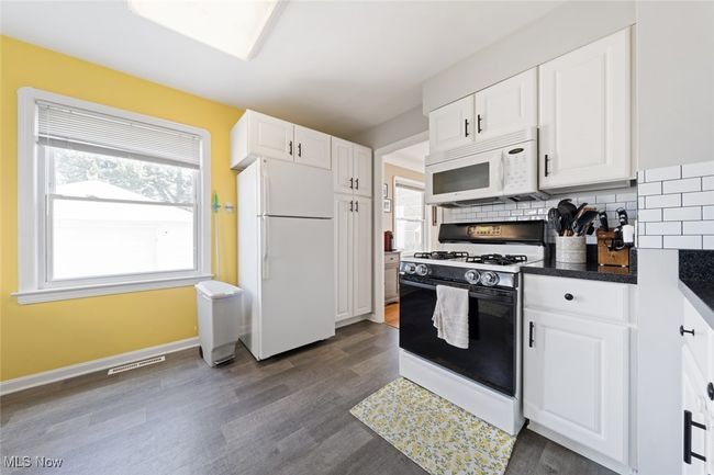 8306 Deerfield Dr, House other with 3 bedrooms, 2 bathrooms and null parking in Parma OH | Image 11
