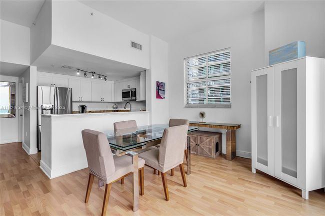 APT-2401 - 1250 S Miami Ave, Condo with 2 bedrooms, 2 bathrooms and null parking in Miami FL | Image 7