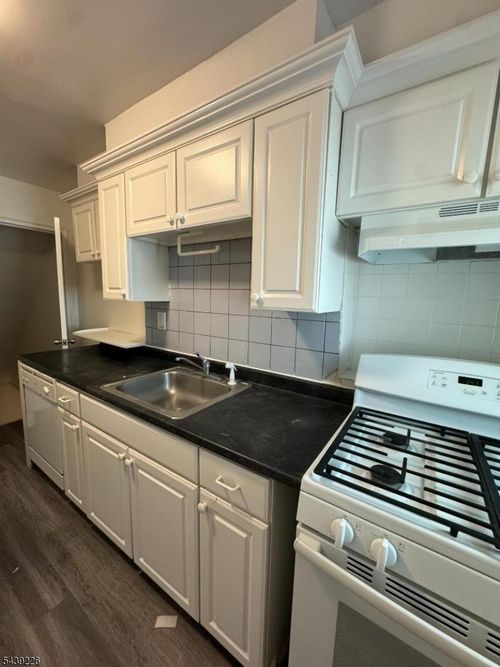 3-212 S Orange Ave, South Orange, NJ, 07079-2217 | Card Image