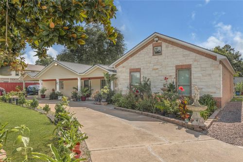4325 Billy Ln, Fresno, TX, 77545-9464 | Card Image