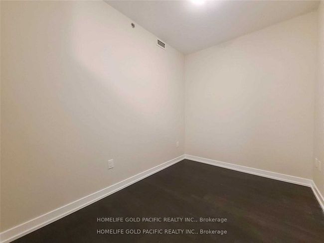 1001 - 426 University Ave, Condo with 2 bedrooms, 1 bathrooms and null parking in Toronto ON | Image 9