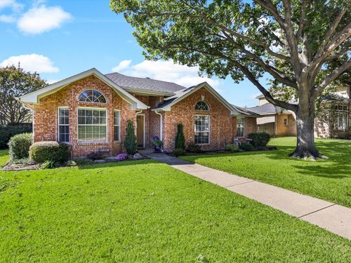 2307 Bristol Dr, Carrollton, TX, 75006-2630 | Card Image