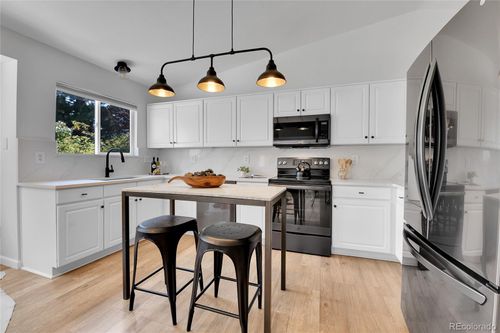 9851 Castle Ridge Cir, Highlands Ranch, CO, 80129-6418 | Card Image