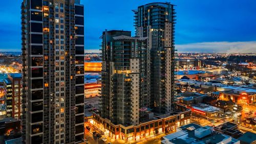 {{alt}} | Card Image