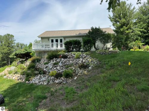 10311 Se Torch Lake Dr, Alden, MI, 49612 | Card Image