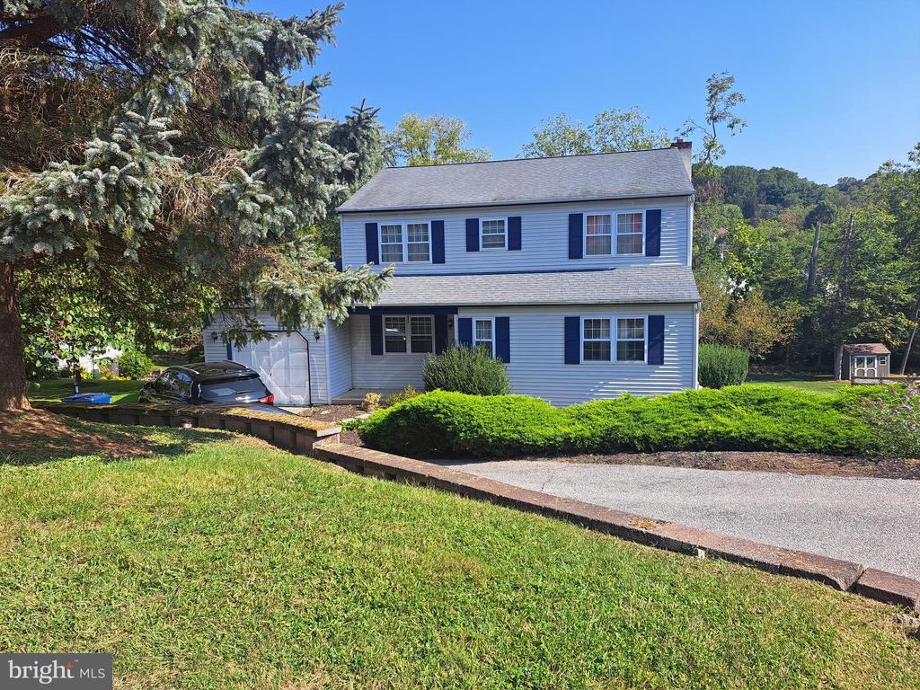 Lamberts Ln, Coatesville, PA 19320