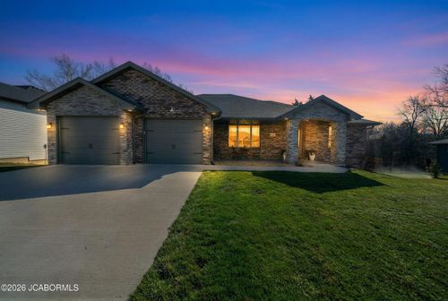 1322 Summerfield Dr, Jefferson City, MO, 65109-5075 | Card Image