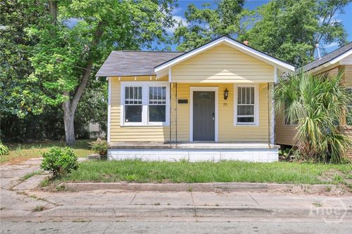 25 Helmken St, Savannah, GA, 31404-1709 | Card Image