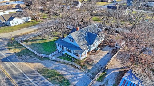 403 W Franklin St, Alvord, TX, 76225-5310 | Card Image