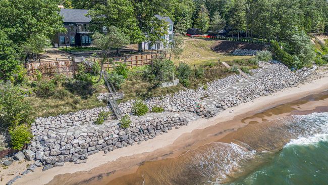 2578 Lakeshore Dr, House other with 3 bedrooms, 4 bathrooms and null parking in Fennville MI | Image 7