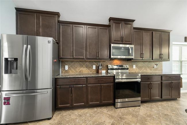 923 Lake View Dr, House other with 4 bedrooms, 2 bathrooms and 2 parking in Montgomery TX | Image 12