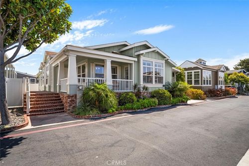 16422 Poipu Ln, Huntington Beach, CA, 92649-6221 | Card Image