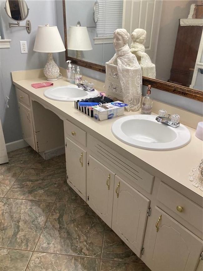 Bathroom with vanity | Image 17