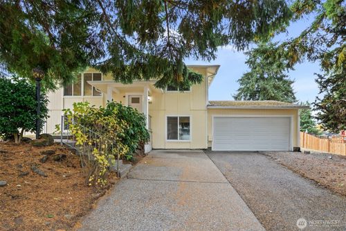 5705 38th Ct Se, Lacey, WA, 98503-7129 | Card Image