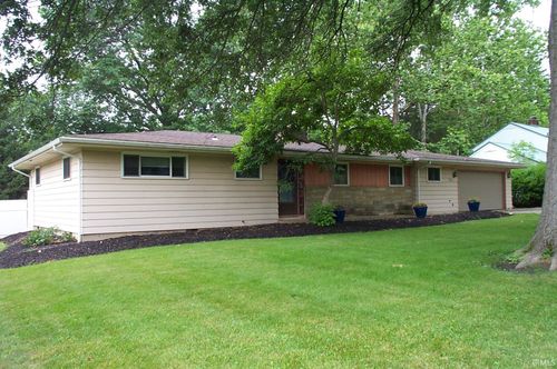 3936 Daner Dr, Fort Wayne, IN, 46815-4814 | Card Image