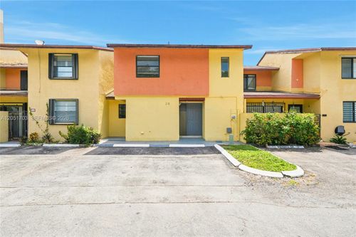 28-9674 Fontainebleau Blvd, Miami, FL, 33172-4162 | Card Image