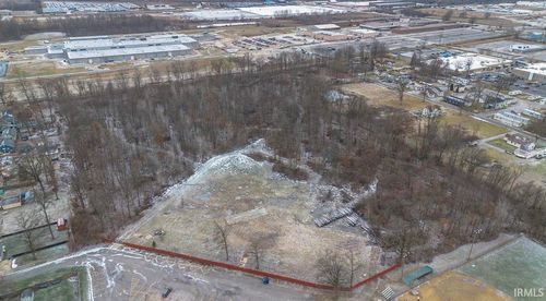 2402 Medford Dr, Fort Wayne, IN, 46803-3129 | Card Image