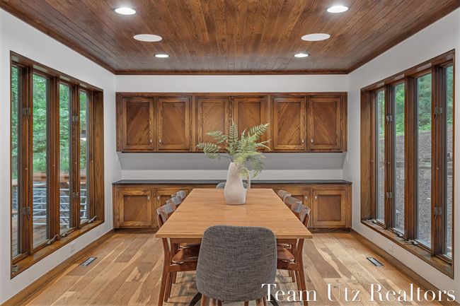 Formal Dinning Room | Image 24