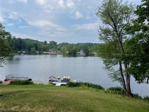 73 Cherry Dr Nw, North Canton, OH, 44720-5301 | Card Image