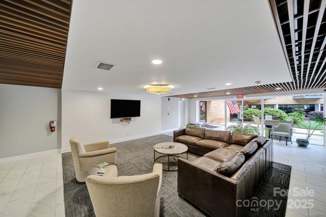 UNIT-420 - 1323 Queens Rd, Condo with 2 bedrooms, 2 bathrooms and null parking in Charlotte NC | Image 7