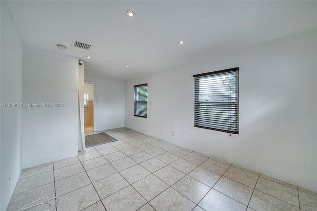 0 - 420 Nw 104th Ter, House other with 3 bedrooms, 2 bathrooms and null parking in Miami FL | Image 17