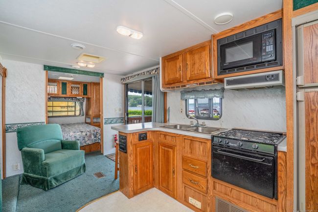2 - 262 Shetucket Turnpike, House other with 2 bedrooms, 1 bathrooms and null parking in Griswold CT | Image 9