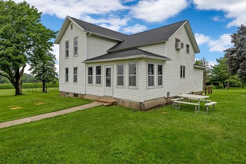 2769 55th Street Dr, Vinton, IA, 52349-9346 | Card Image
