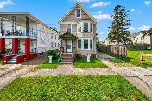 904 Lansing St, Utica, NY, 13501-1864 | Card Image