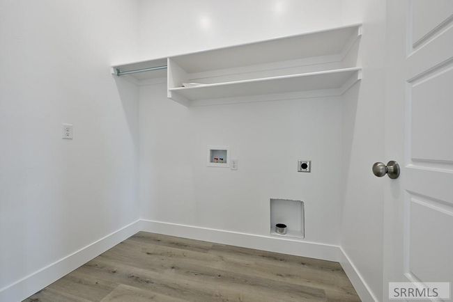 Laundry Room | Image 11