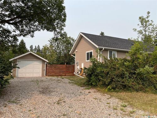 217 Central Blvd, Nipawin, SK, S0E1E0 | Card Image