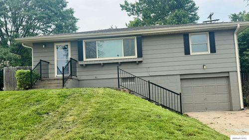6212 Fort St, Omaha, NE, 68104-1631 | Card Image