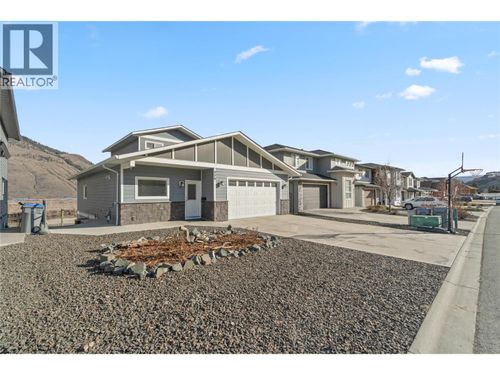829 Woodrush Dr, Kamloops, BC, V2B0E3 | Card Image