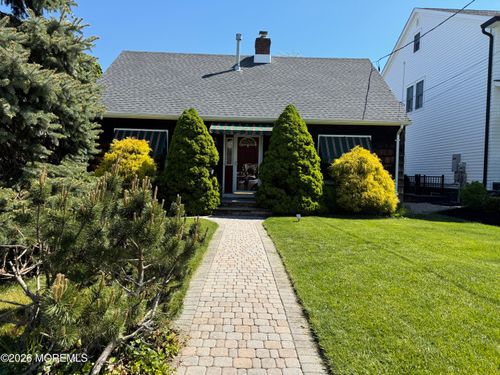 69 Lafayette St, Rumson, NJ, 07760-1331 | Card Image