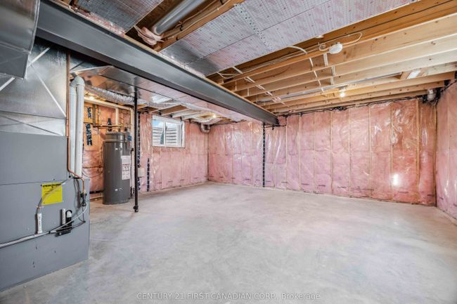 483 Huron St, House other with 3 bedrooms, 3 bathrooms and 2 parking in Wyoming ON | Image 32
