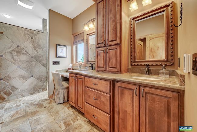 6255 Sw 58 Th St, House other with 5 bedrooms, 4 bathrooms and 3 parking in Denton NE | Image 33