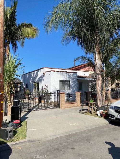 2033 W Burnett St, Long Beach, CA, 90810-3227 | Card Image