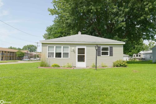 409 Prairie St, West Burlington, IA, 52655-1417 | Card Image