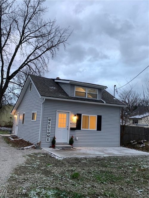 34010 Victor Dr, Eastlake, OH, 44095-2109 | Card Image