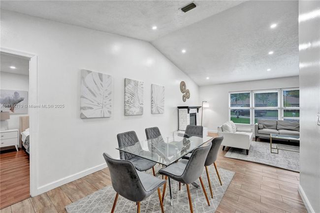 0 - 183 Sunflower Cir, House other with 4 bedrooms, 2 bathrooms and null parking in Royal Palm Beach FL | Image 9