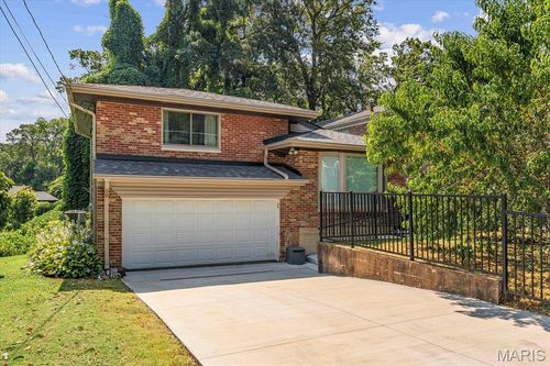 45 Sherwood Frst, Belleville, IL, 62223-2123 | Card Image