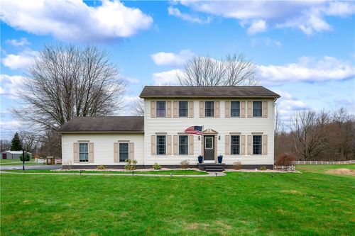 1340 Old Princeton Rd, New Castle, PA, 16101-6249 | Card Image